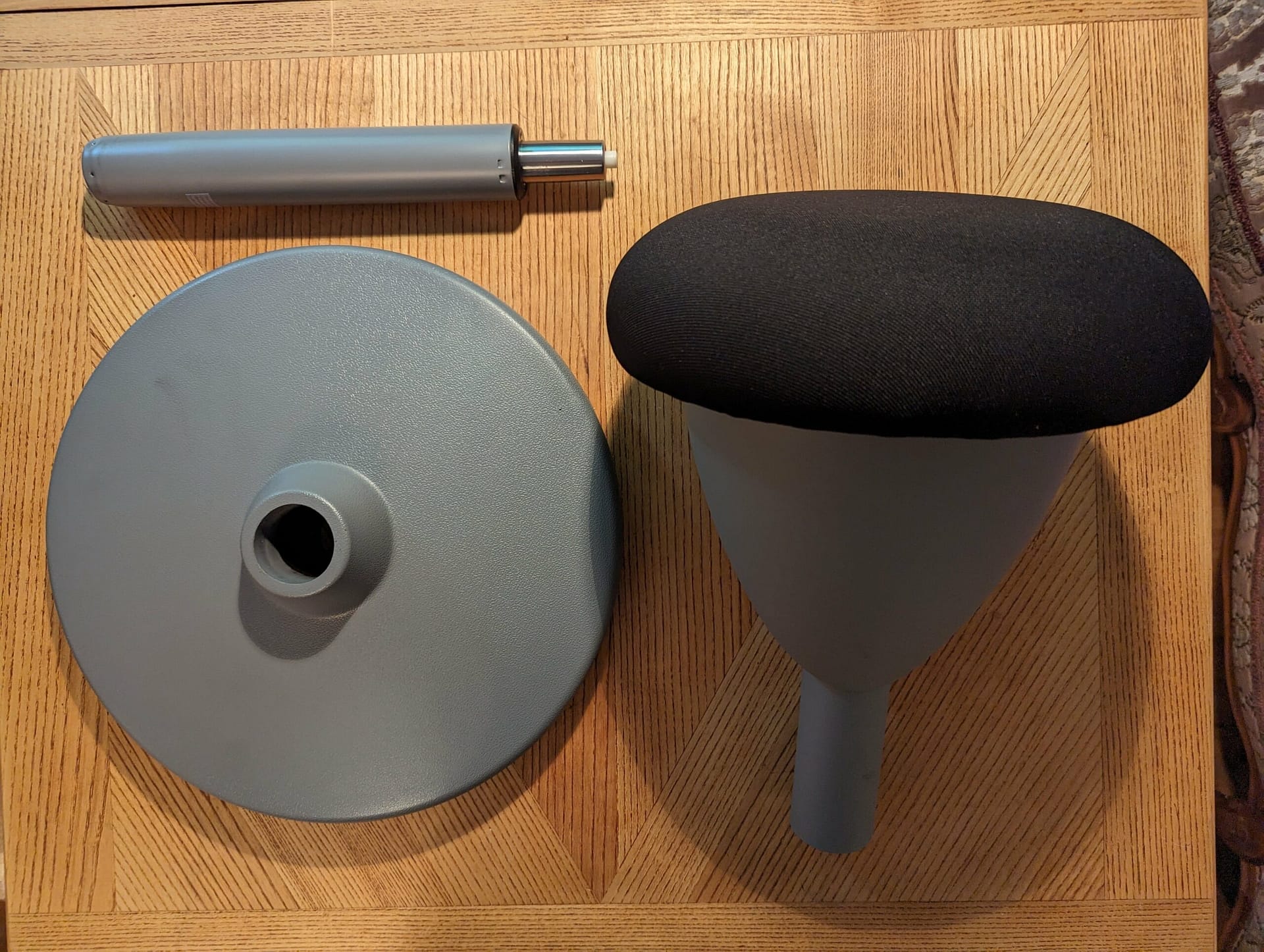 Sitzhocker ergonomisch mit Schwingeffekt im Test von SteinLife